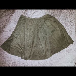 BRANDY MELVILLE soft skater skirt